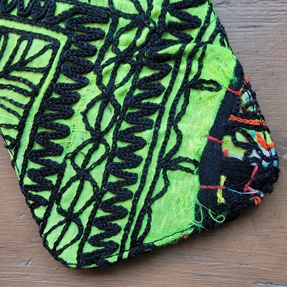 🌎👽 Free People Boho Embroidered Repurposed vtg banjara hippie Wallet card case - Picture 13 of 16